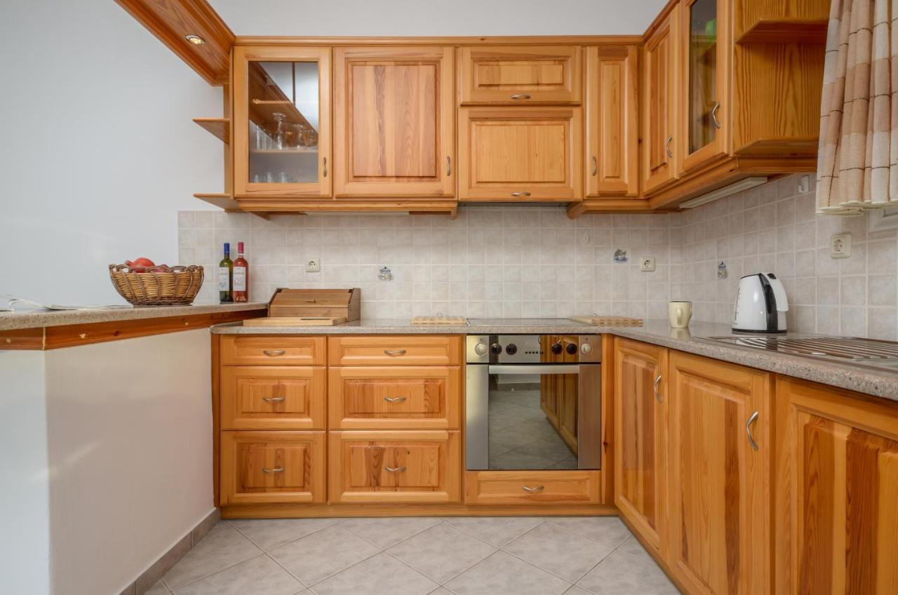 Bernie House Apartment Mélanes Екстериор снимка